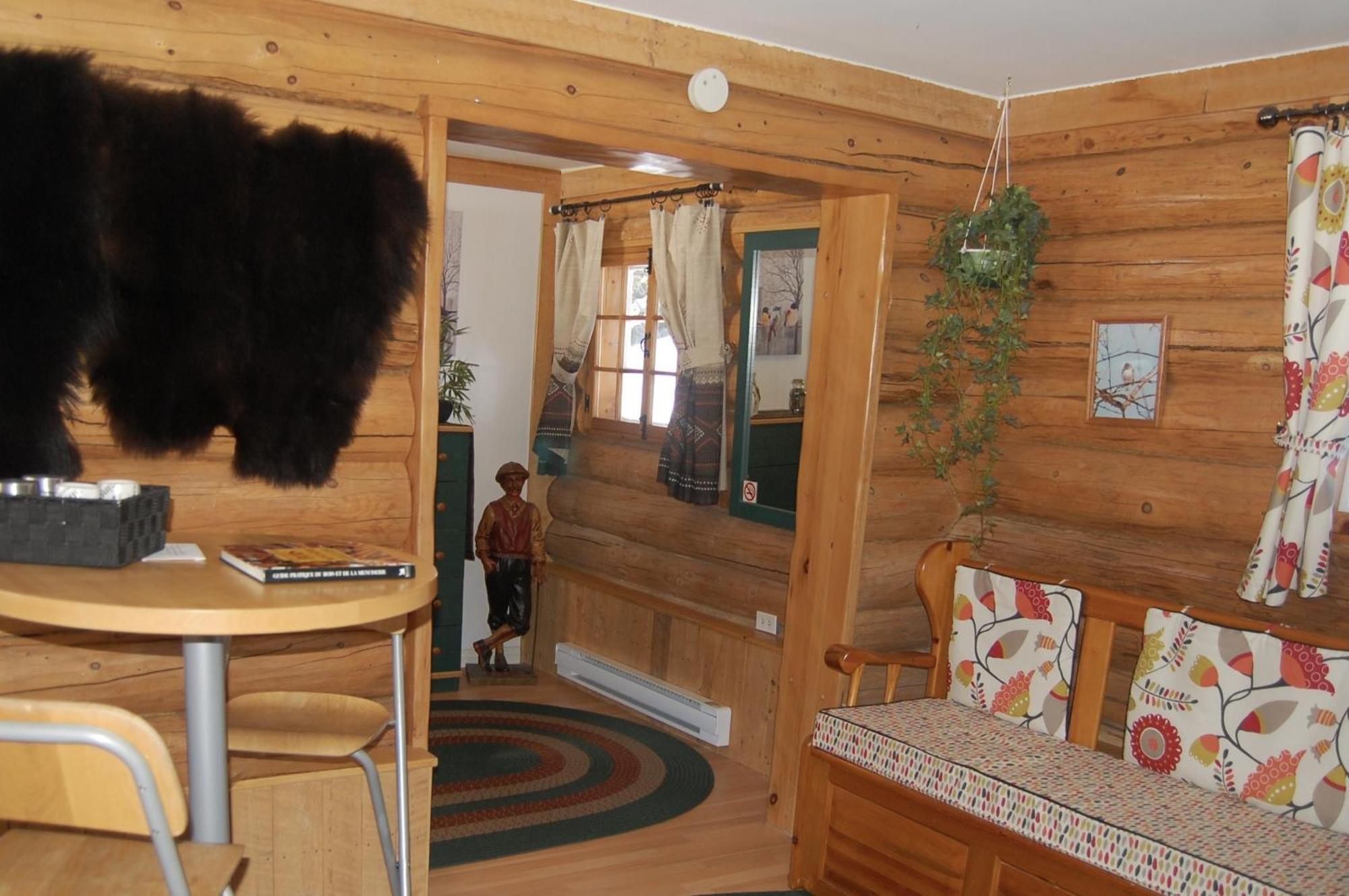 Domaine Le Bostonnais - Le Village En Bois Rond La Tuque Rom bilde