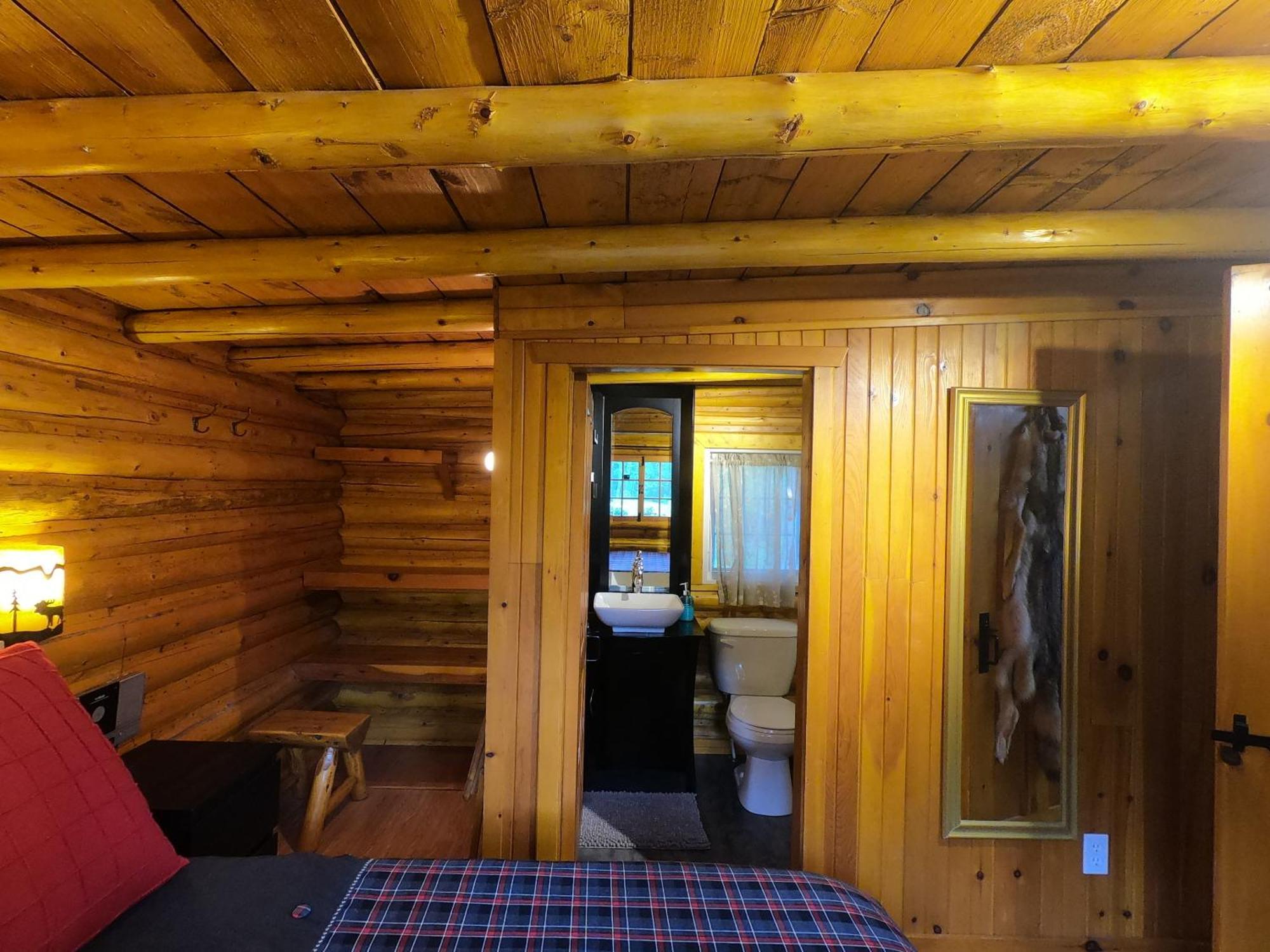 Domaine Le Bostonnais - Le Village En Bois Rond La Tuque Rom bilde